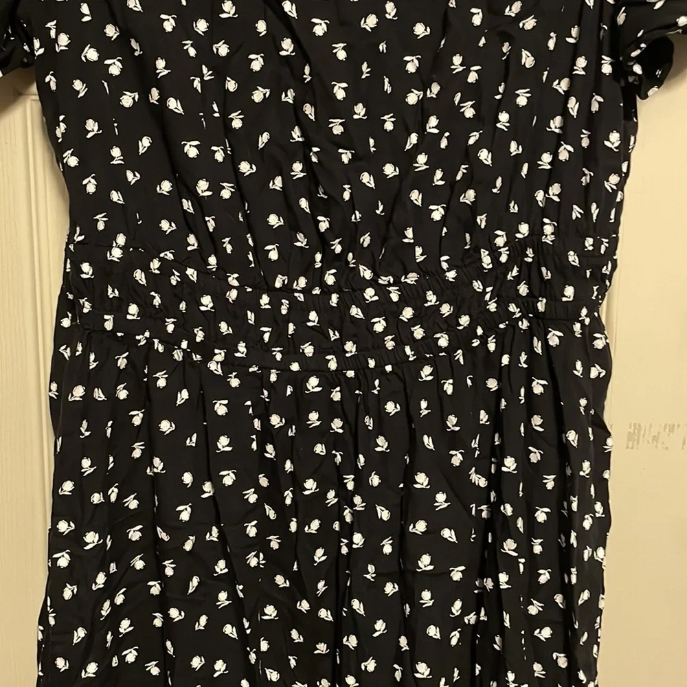 Large Black Dress with Small White Flowers - Picture 3 of 3